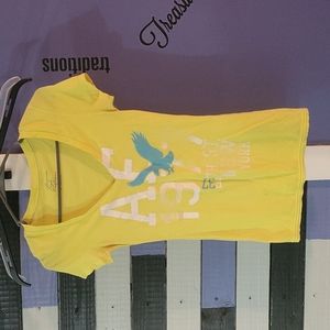 XS American Eagle V-neck shirt